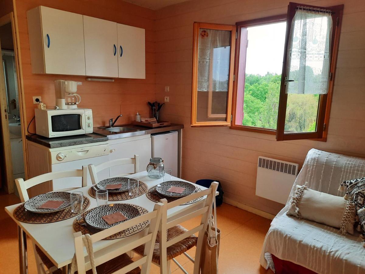 Camping De La Bageasse Brioude Exterior foto